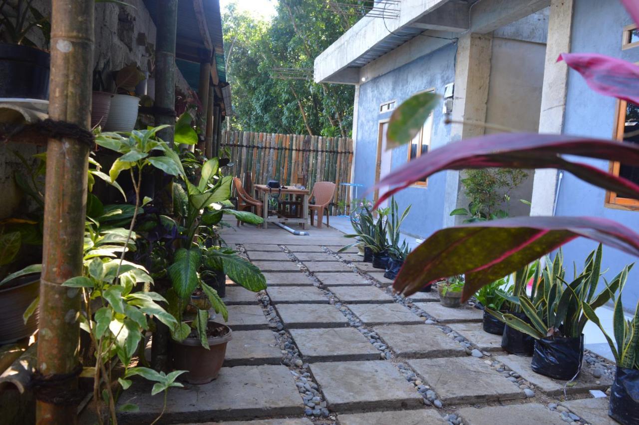 Labuan Bajo Mahoni Guesthouse Kültér fotó