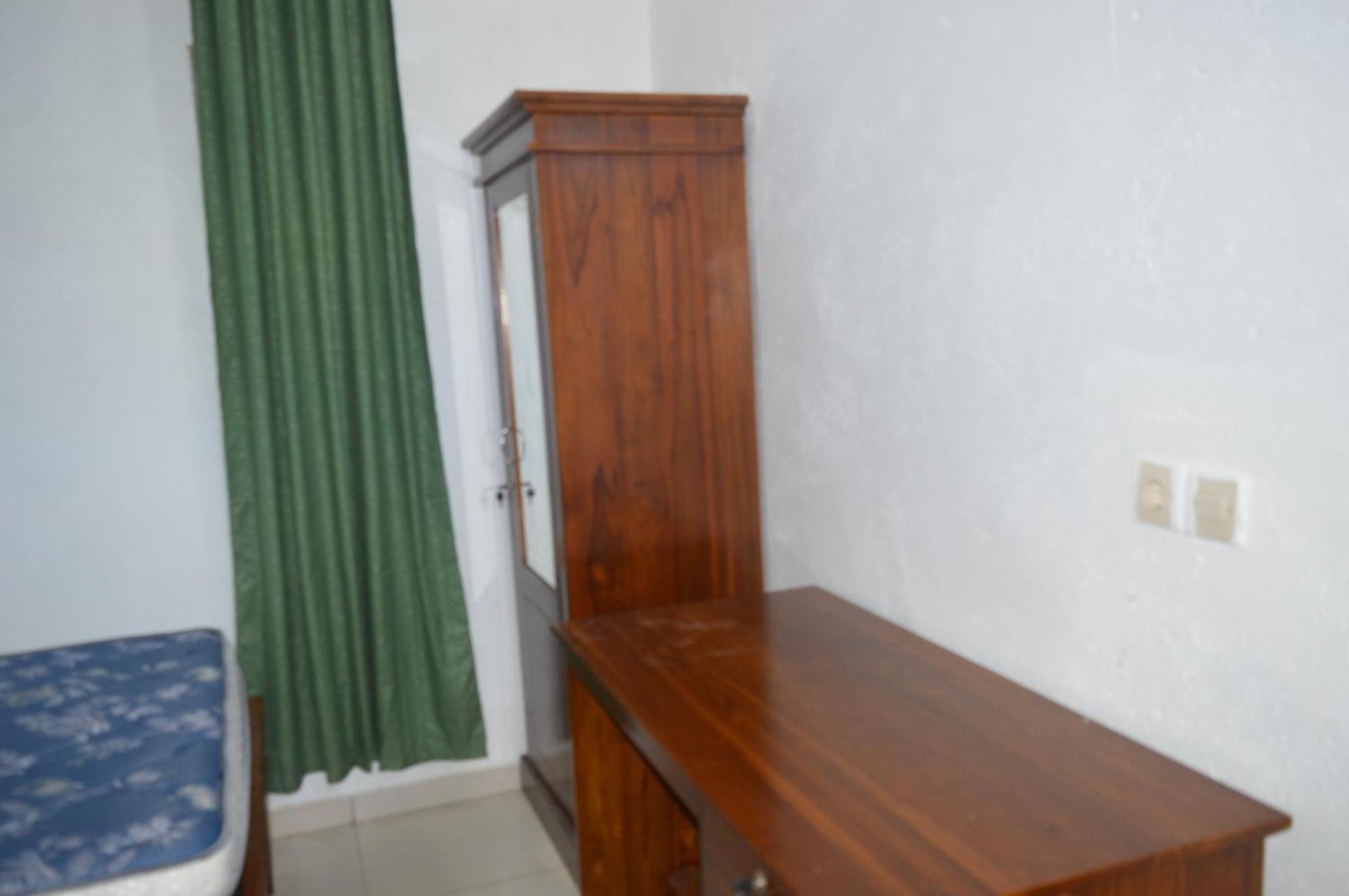 Labuan Bajo Mahoni Guesthouse Kültér fotó